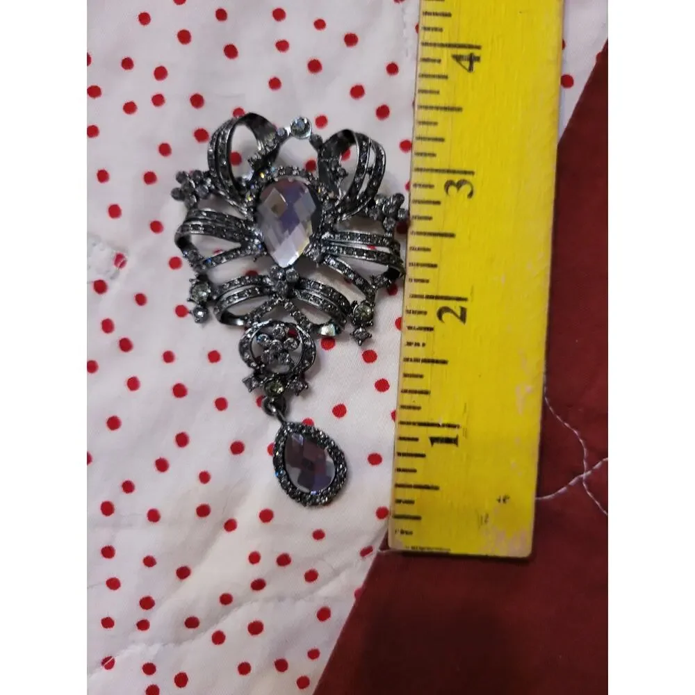 Vintage Style Smoky Gray Crystal Brooch Pin Victoria Gothic Statement Pendant